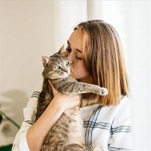 Ayuda a tu gato a mantenerse en su peso ideal